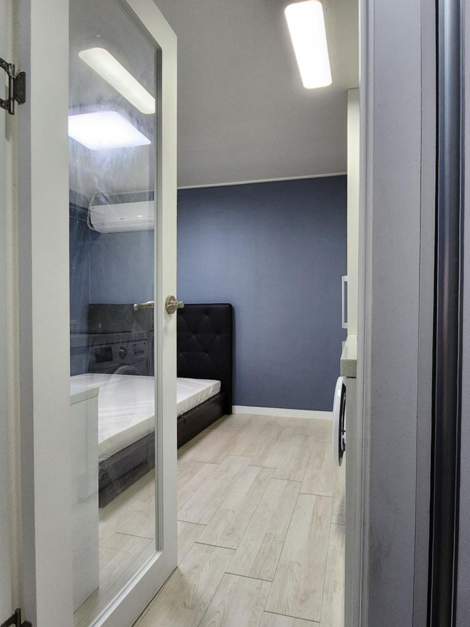 At Soongsil Univ Entrance Station Apartment