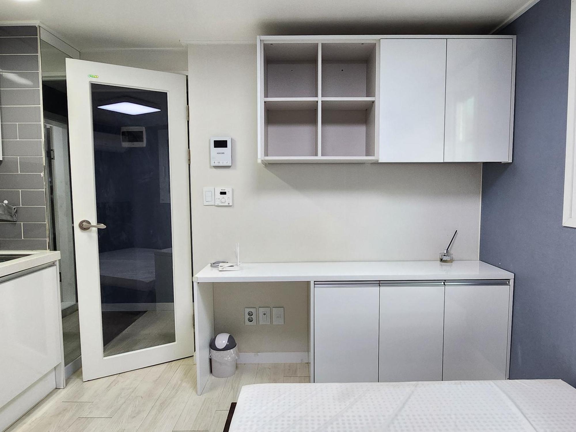 At Soongsil Univ Entrance Station Apartment Seoul