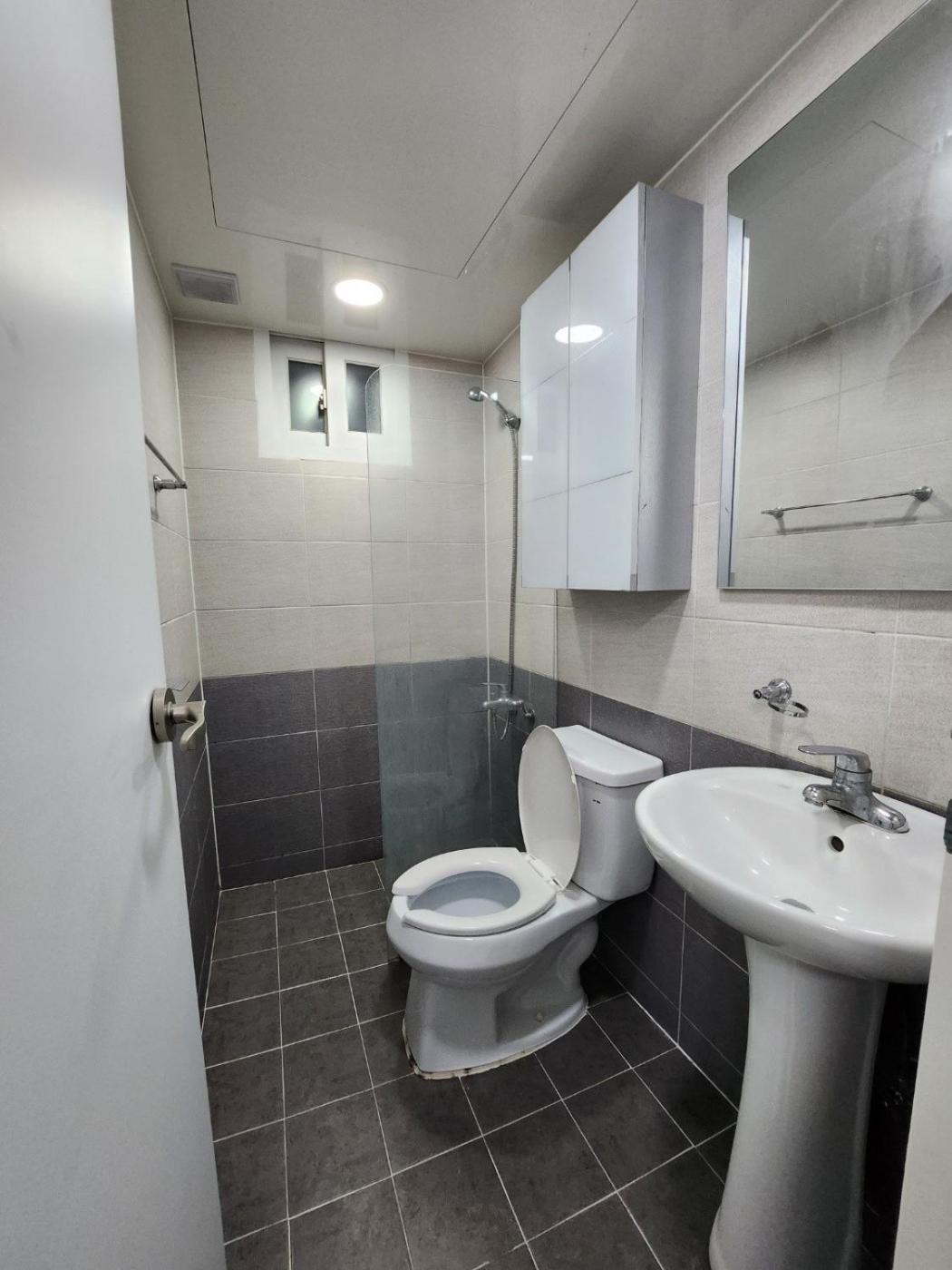 Apartment At Soongsil Univ Entrance Station *